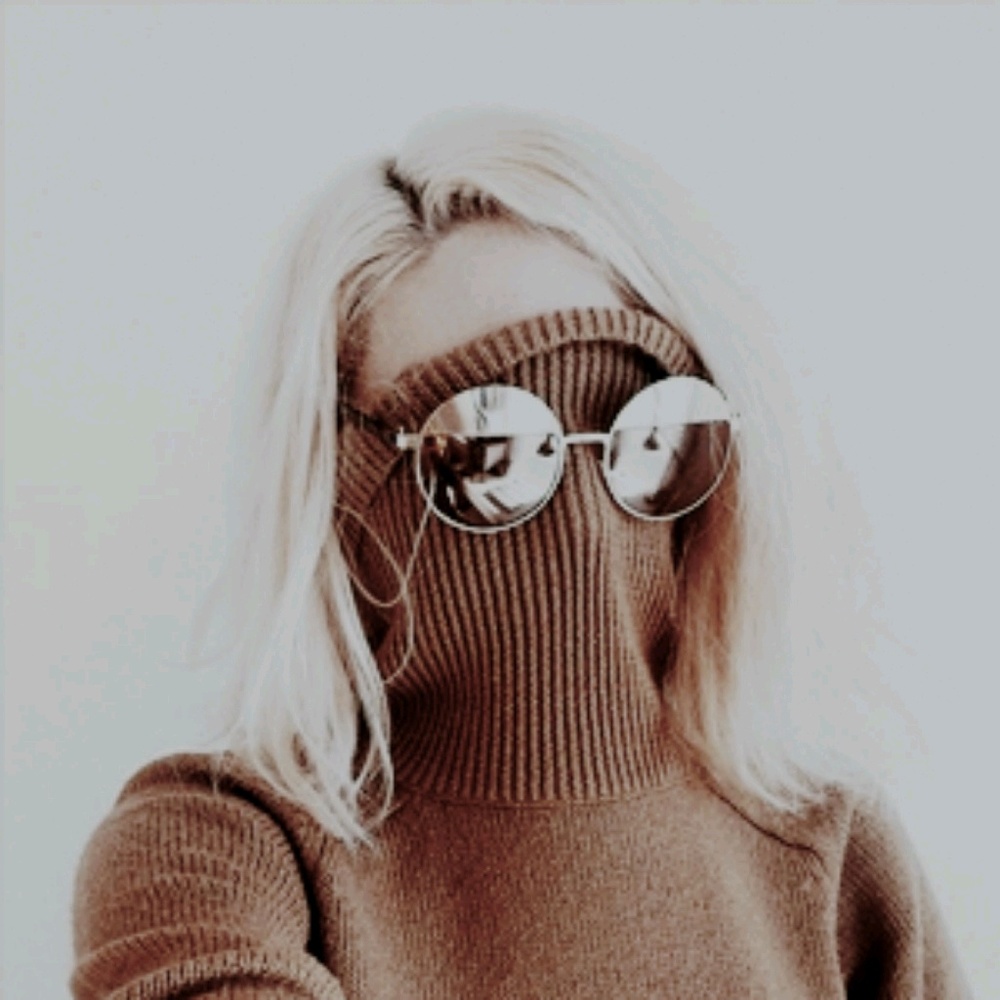 Meet your Posher, Olivia